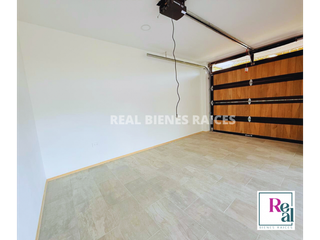 Foto 10 de ¡Casa Esquinera con Zona Verde Privada y Excelente Ubicación!