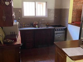 Foto 6 de CASA EN DON TORCUATO CON QUINCHO Y PILETA