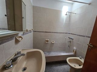 Foto 5 de VENTA CASA CON DEPARTAMENTO ANEXO TERMAS RIO HONDO