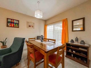 Foto 5 de CASA 4 AMBIENTES EN VENTA LA PLATA.