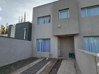 Foto 2 de Venta duplex 2 dorm Centenario