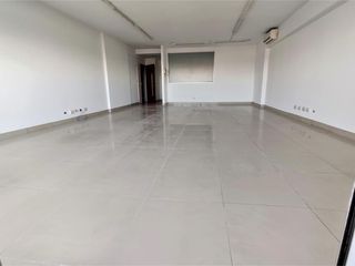 Foto 25 de Alquiler oficina Av Libertador 6900 A Rio Cochera -  VIG 24hs Pileta IMPECABLE p.13