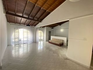 Foto 1 de CASA EN SIMON BOLIVAR PARA VIVIENDA O NEGOCIO