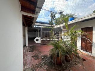 Foto 4 de Arriendo/Venta de CASA COMERCIAL en GIRON