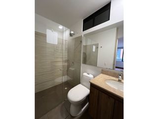 Foto 6 de Hermoso aparta estudio en milla de oro en condominio con club house!