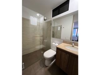 Foto 4 de Hermoso aparta estudio en milla de oro en condominio con club house!