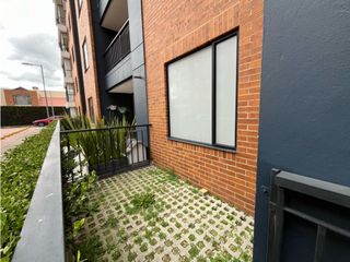 Foto 9 de Hermoso aparta estudio en milla de oro en condominio con club house!