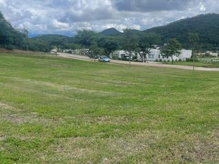 Foto 2 de Terreno en  Venta en Valle Escondido