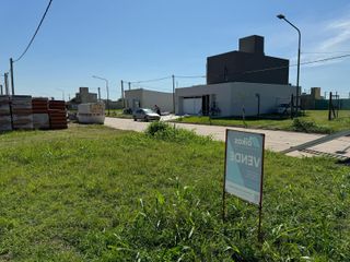 Foto 3 de Terreno con escritura  en  venta en loteo Altos del Sur.