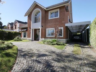 Foto 1 de Casa en Venta Barrio Septiembre Escobar