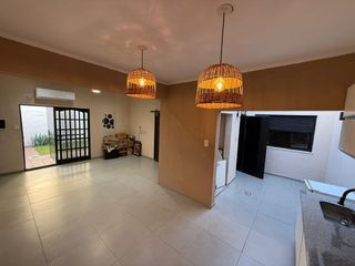 Foto 2 de Venta casa Santa Fe - Interna Saavedra 2200 - excelente estado