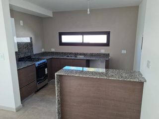 Foto 4 de ARGUELLO  - ALQUILER - HOUSING  - CASA 2 DORMITORIOS