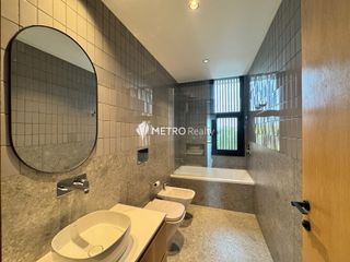 Foto 51 de Casa Amoblada en Alquiler  con 4 habitaciones a la Laguna en Barbarita Tigre