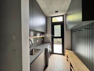 Foto 33 de Casa Amoblada en Alquiler  con 4 habitaciones a la Laguna en Barbarita Tigre