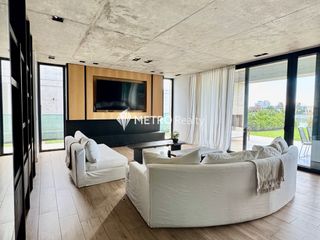 Foto 17 de Casa Amoblada en Alquiler  con 4 habitaciones a la Laguna en Barbarita Tigre