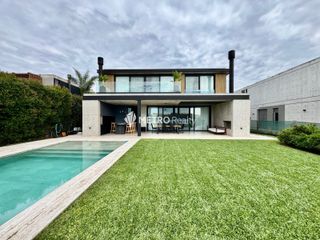 Foto 58 de Casa Amoblada en Alquiler  con 4 habitaciones a la Laguna en Barbarita Tigre