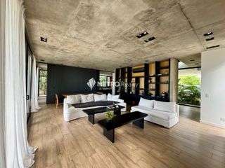 Foto 18 de Casa Amoblada en Alquiler  con 4 habitaciones a la Laguna en Barbarita Tigre