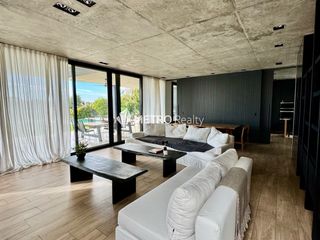 Foto 20 de Casa Amoblada en Alquiler  con 4 habitaciones a la Laguna en Barbarita Tigre