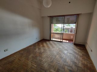 Foto 7 de Alquierl Departamento 2 ambientes en Quilmes