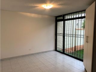 Foto 17 de Quito Tenis, Casa en Renta, 350m2, 3 Habitaciones