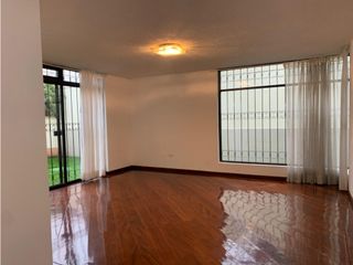 Foto 1 de Quito Tenis, Casa en Renta, 350m2, 3 Habitaciones