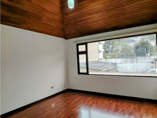 Foto 8 de Quito Tenis, Casa en Renta, 280m2, 2 Habitaciones