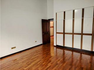 Foto 6 de Quito Tenis, Casa en Renta, 280m2, 2 Habitaciones