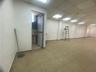 Foto 4 de Eloy Alfaro, Galpón en Renta, 775m2, 2 Ambientes