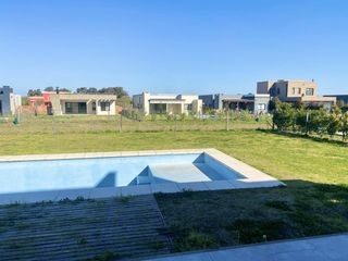 Foto 6 de ALQUILER DE CASA EN Pilar
