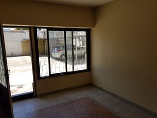 Foto 11 de Duplex en alquiler en Haedo Norte