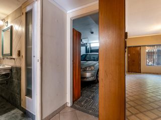 Foto 6 de VENTA/ALQUILER - Casa de 3 Dormitorios, patio, quincho y cochera. Echesortu, Rosario.