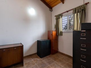 Foto 31 de VENTA/ALQUILER - Casa de 3 Dormitorios, patio, quincho y cochera. Echesortu, Rosario.