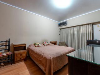 Foto 46 de VENTA/ALQUILER - Casa de 3 Dormitorios, patio, quincho y cochera. Echesortu, Rosario.