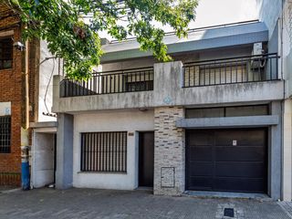 Foto 56 de VENTA/ALQUILER - Casa de 3 Dormitorios, patio, quincho y cochera. Echesortu, Rosario.