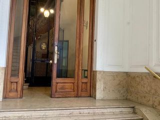 Foto 4 de Oficina en  Santa Fe y Callao. Edificio emblemático.
