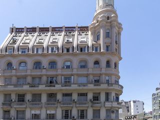 Foto 43 de Oficina en  Santa Fe y Callao. Edificio emblemático.