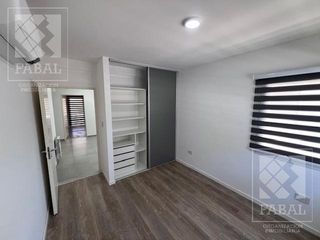 Foto 22 de Casa alquiler Confluencia Rural, 3 dormitorios (suite), 3 baños, jardín con parrilla y 2 cocheras