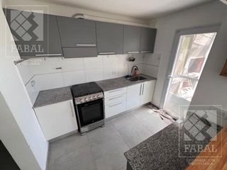 Foto 9 de Casa alquiler Confluencia Rural, 3 dormitorios (suite), 3 baños, jardín con parrilla y 2 cocheras