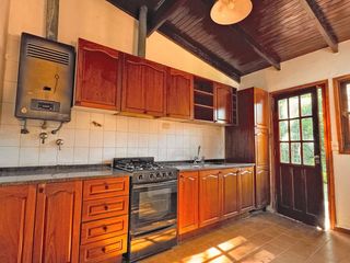 Foto 4 de Casa en V.G.B, 2 dormi, living/comedor, cocina/lavad, baño c/ante baño, parrilla y cochera, galpón