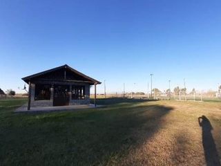 Foto 4 de Local con 2 Canchas de Futbol 5