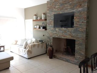 Foto 10 de Casa en venta - 3 Dormitorios 3 Baños - Cocheras - 360Mts2 - Dique Luján