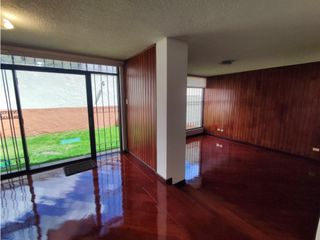 Foto 1 de Quito Tenis, Casa en renta, 280 m2, 2 hab, 4 baños, 1 parqueadero