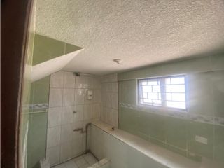 Foto 5 de Eloy Alfaro, Local Comercial en Renta, 400m2, 2 Ambientes