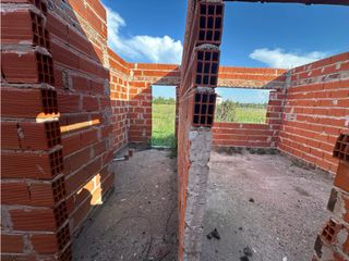 Foto 5 de Lote en Barrio El Chañar II con construcción a terminar.