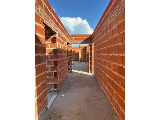 Foto 4 de Lote en Barrio El Chañar II con construcción a terminar.