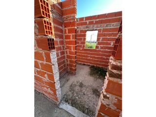 Foto 8 de Lote en Barrio El Chañar II con construcción a terminar.