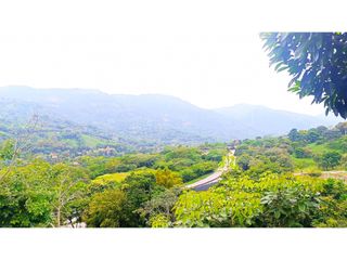 Foto 8 de Maat vende lote en condominio Villeta  6.400 m2 $720Millones