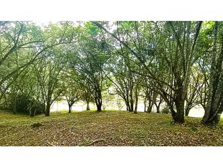 Foto 14 de Maat vende lote en condominio Villeta  6.400 m2 $720Millones