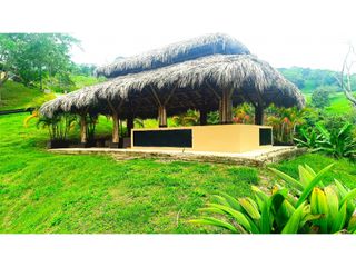 Foto 7 de Maat vende lote en condominio Villeta  6.400 m2 $720Millones