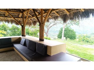 Foto 6 de Maat vende lote en condominio Villeta  6.400 m2 $720Millones